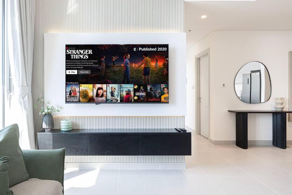 Downtown Sky High Luxury I And Sea Views I Opp Mall Burj Khalifa Апартаменти Дубай