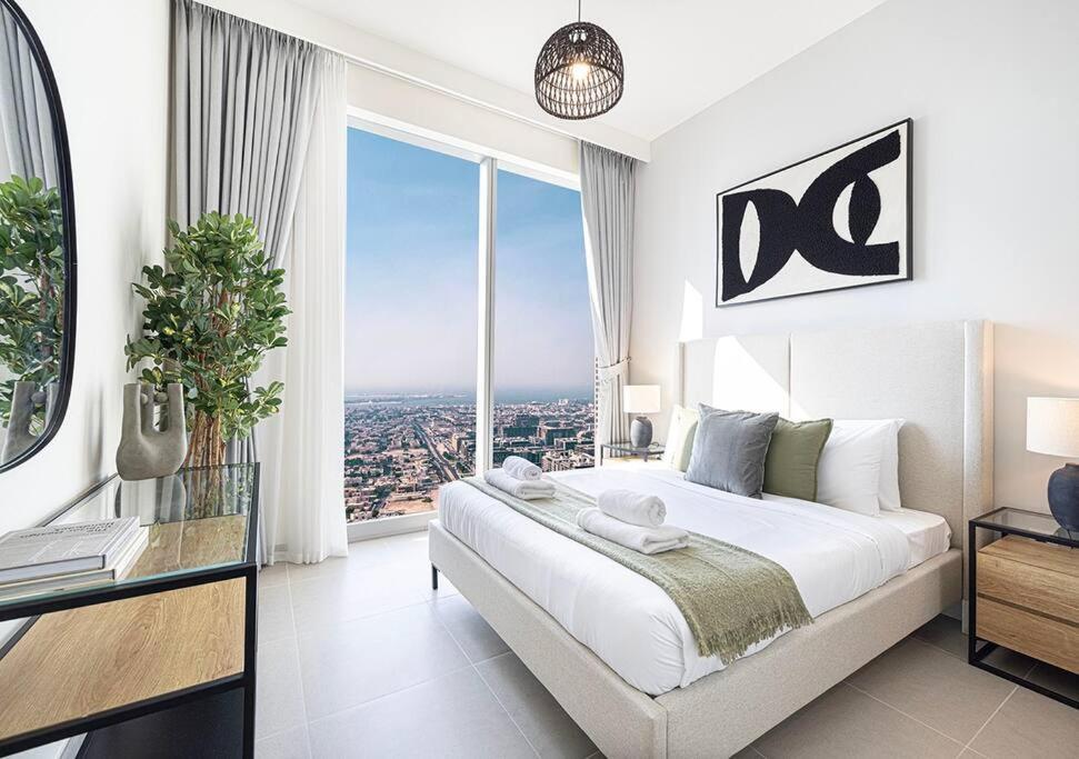 Downtown Sky High Luxury I And Sea Views I Opp Mall Burj Khalifa Апартаменти Дубай