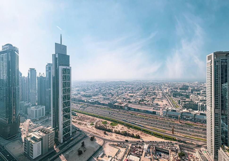 Downtown Sky High Luxury I And Sea Views I Opp Mall Burj Khalifa
