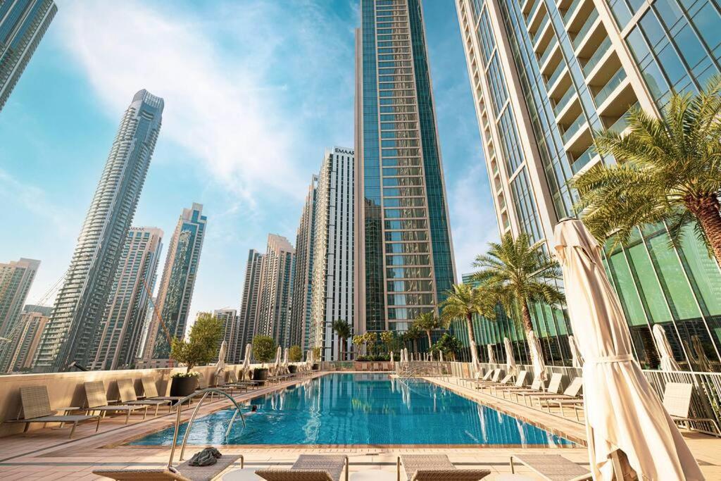 Downtown Sky High Luxury I And Sea Views I Opp Mall Burj Khalifa
